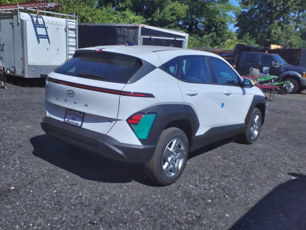 2025 Hyundai Kona SE 4