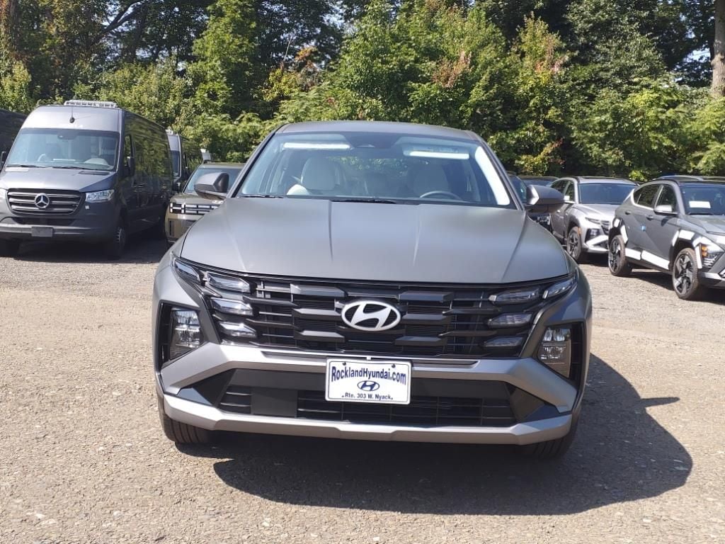 2025 Hyundai Tucson SE 2