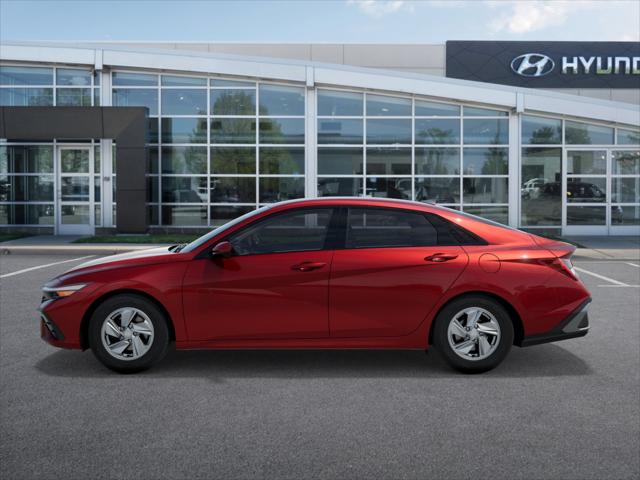 2024 Hyundai Elantra SE 3