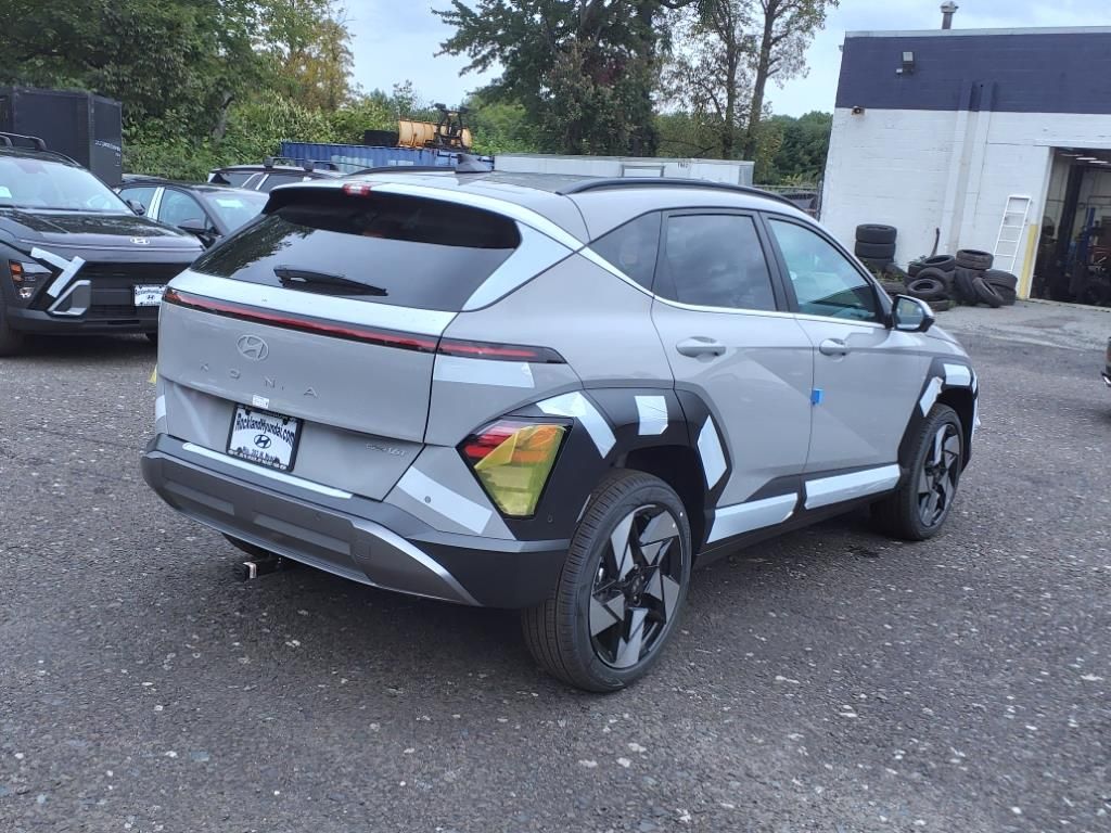 2025 Hyundai Kona Limited 4