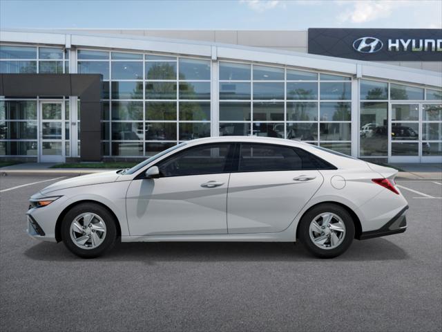 2025 Hyundai Elantra SE 3