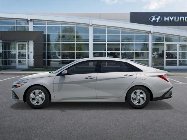 2025 Hyundai Elantra SE 3