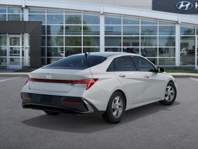 2025 Hyundai Elantra SE 4