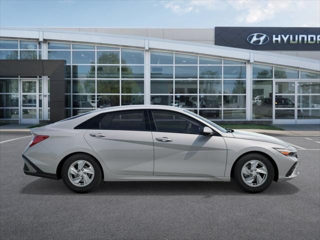 2025 Hyundai Elantra SE 7