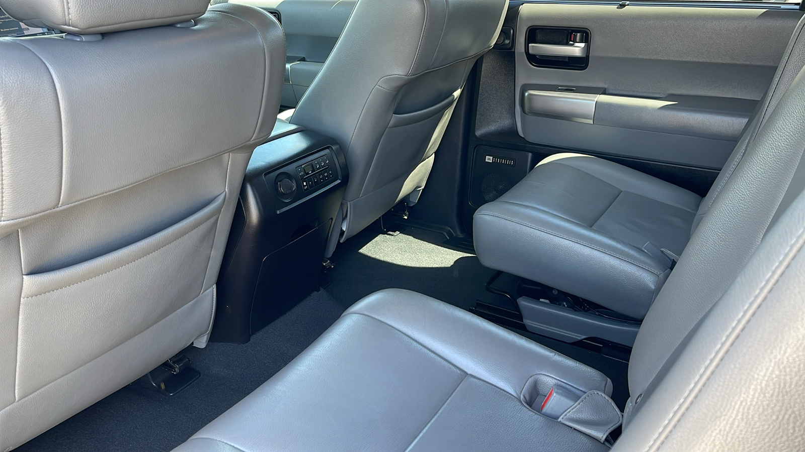 2019 Toyota Sequoia Limited 11