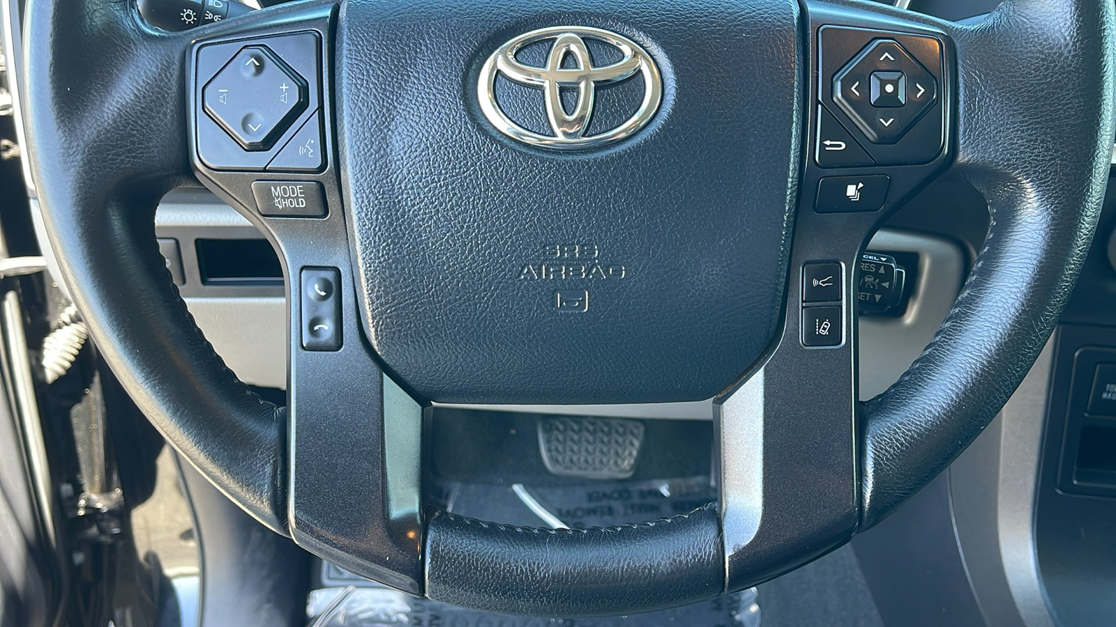 2019 Toyota Sequoia Limited 18