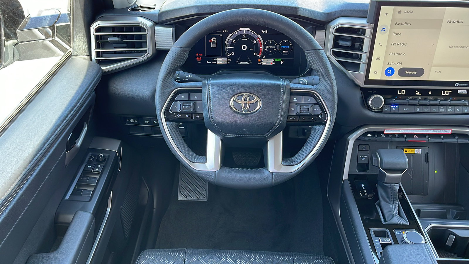 2024 Toyota Tundra Hybrid Limited 13