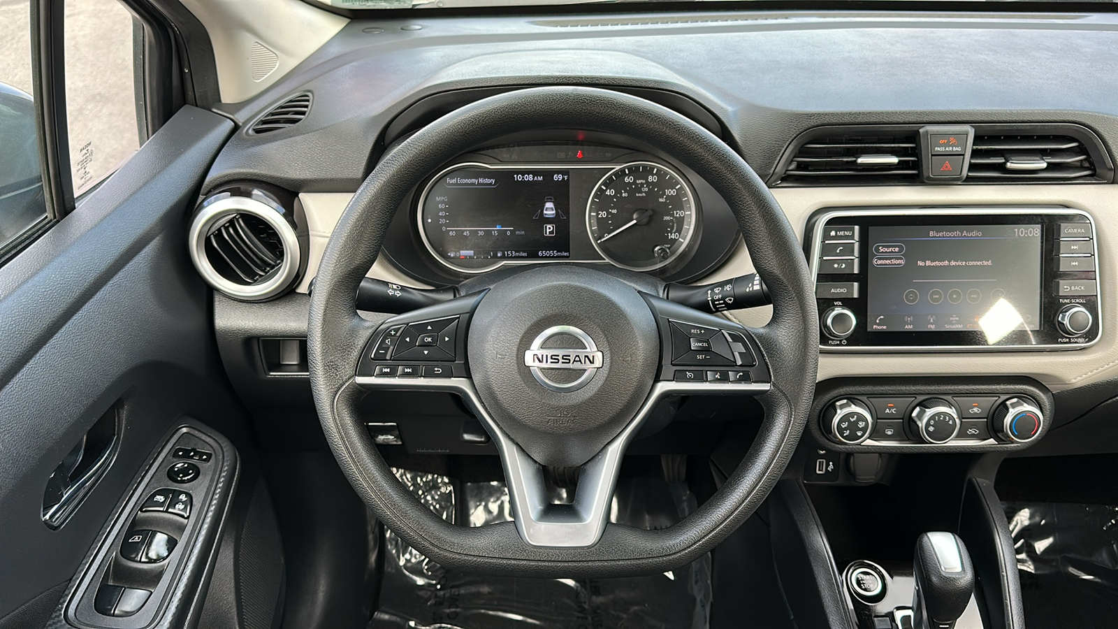 2021 Nissan Versa 1.6 SV 14