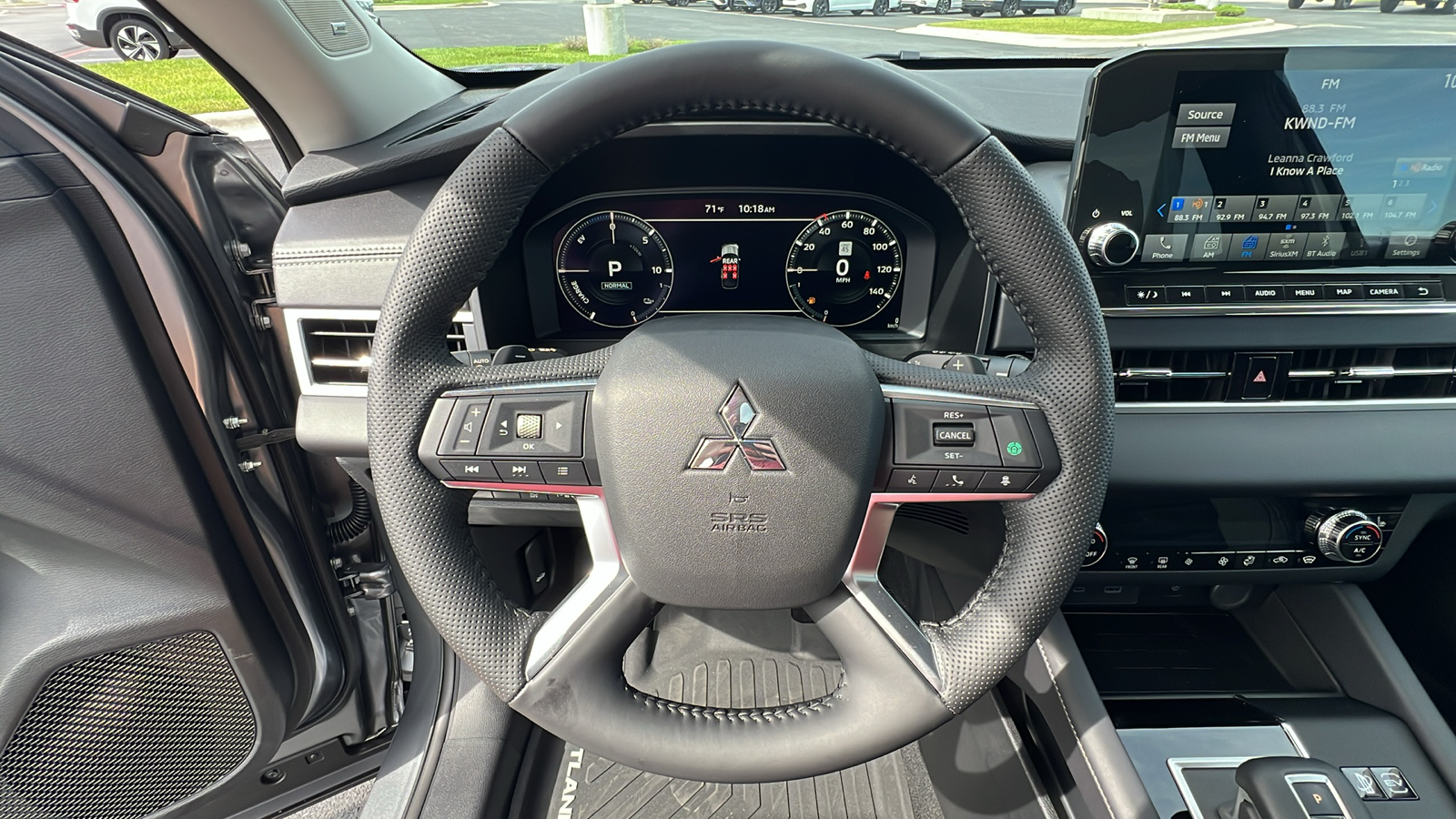 2024 Mitsubishi Outlander SE 23