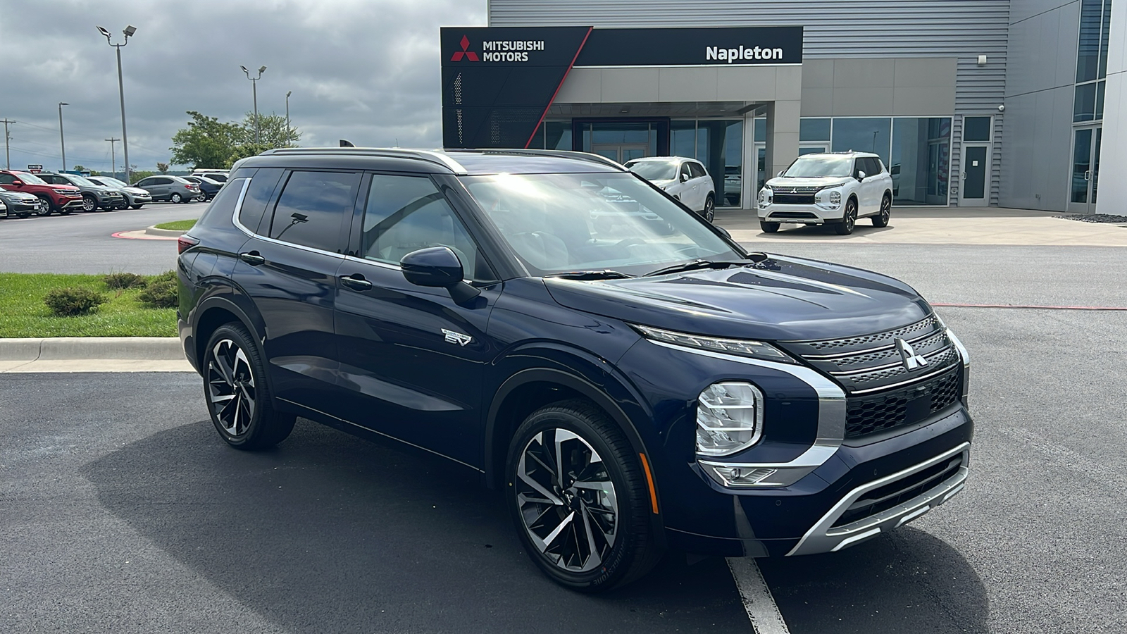 2024 Mitsubishi Outlander Plug-In Hybrid SEL 1