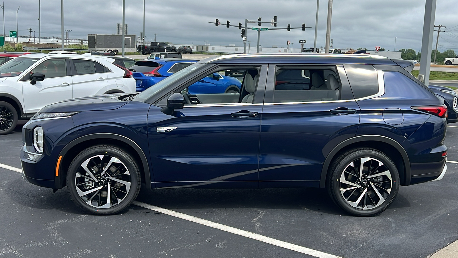 2024 Mitsubishi Outlander Plug-In Hybrid SEL 4