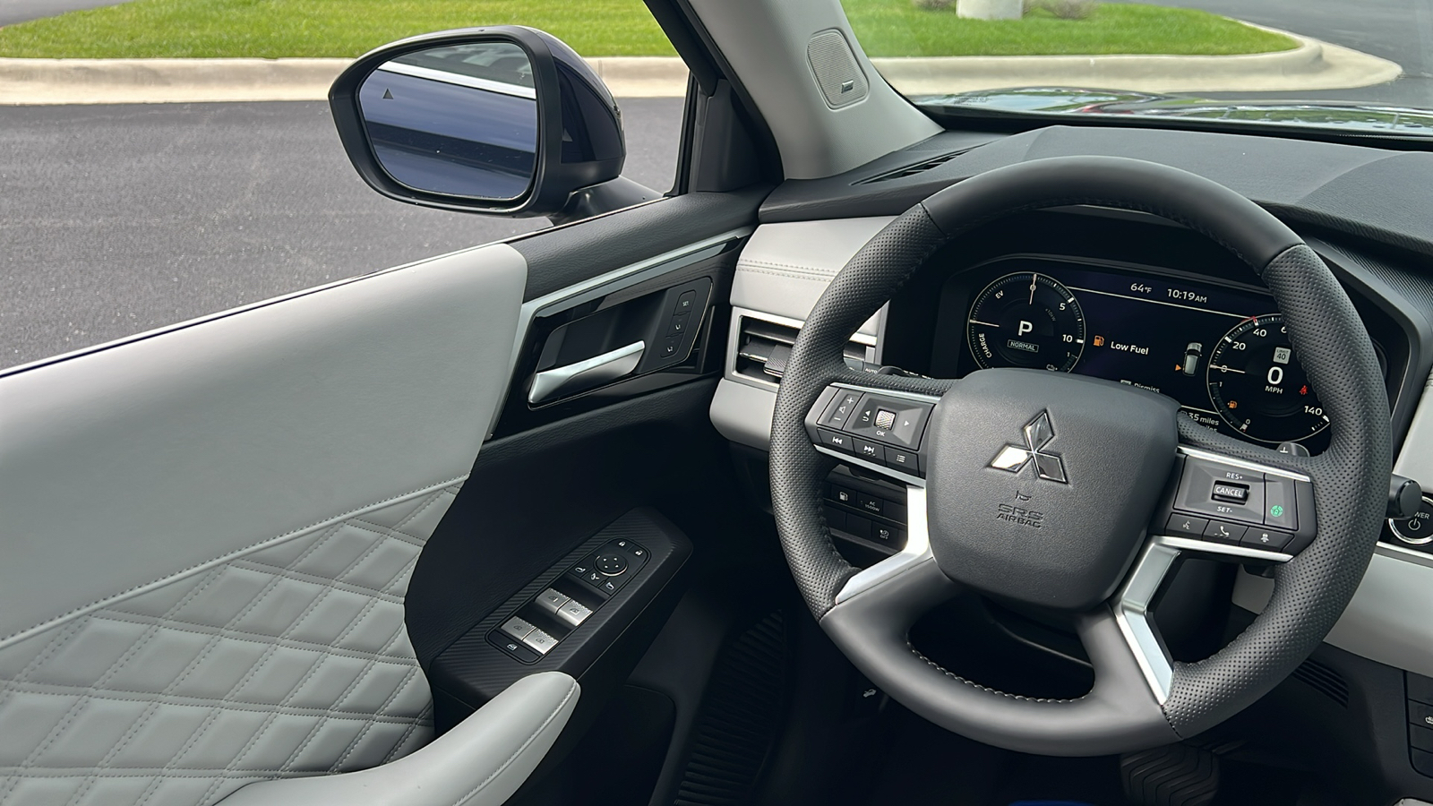 2024 Mitsubishi Outlander Plug-In Hybrid SEL 17