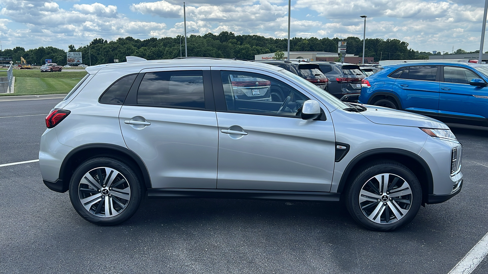 2024 Mitsubishi Outlander Sport ES 9