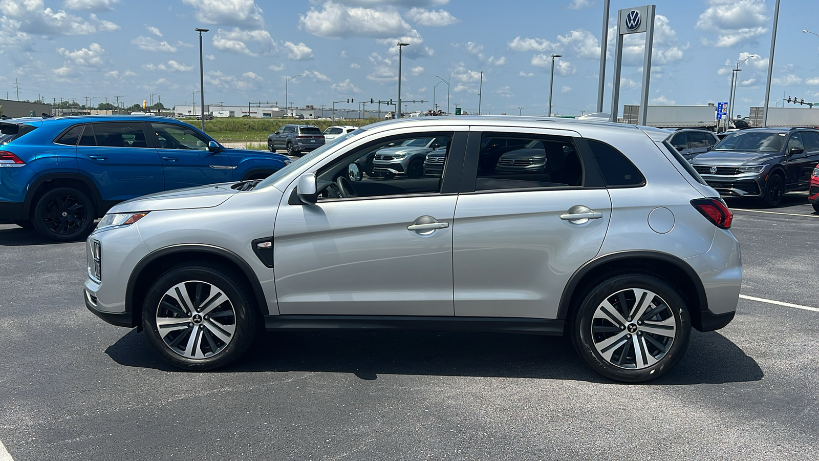 2024 Mitsubishi Outlander Sport ES 4