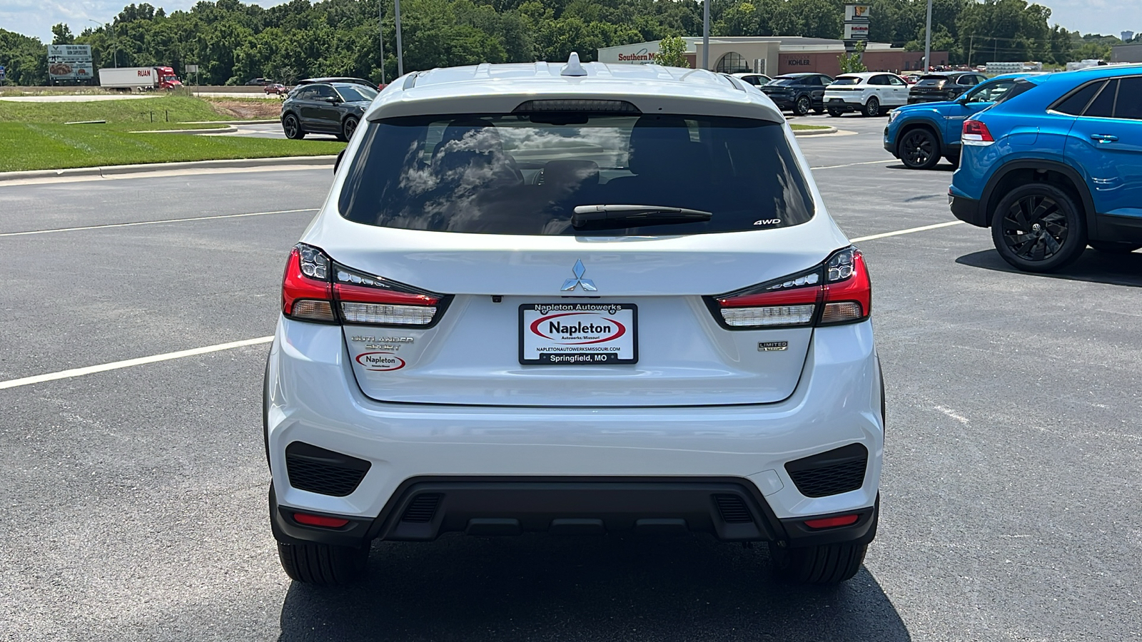 2024 Mitsubishi Outlander Sport LE 7