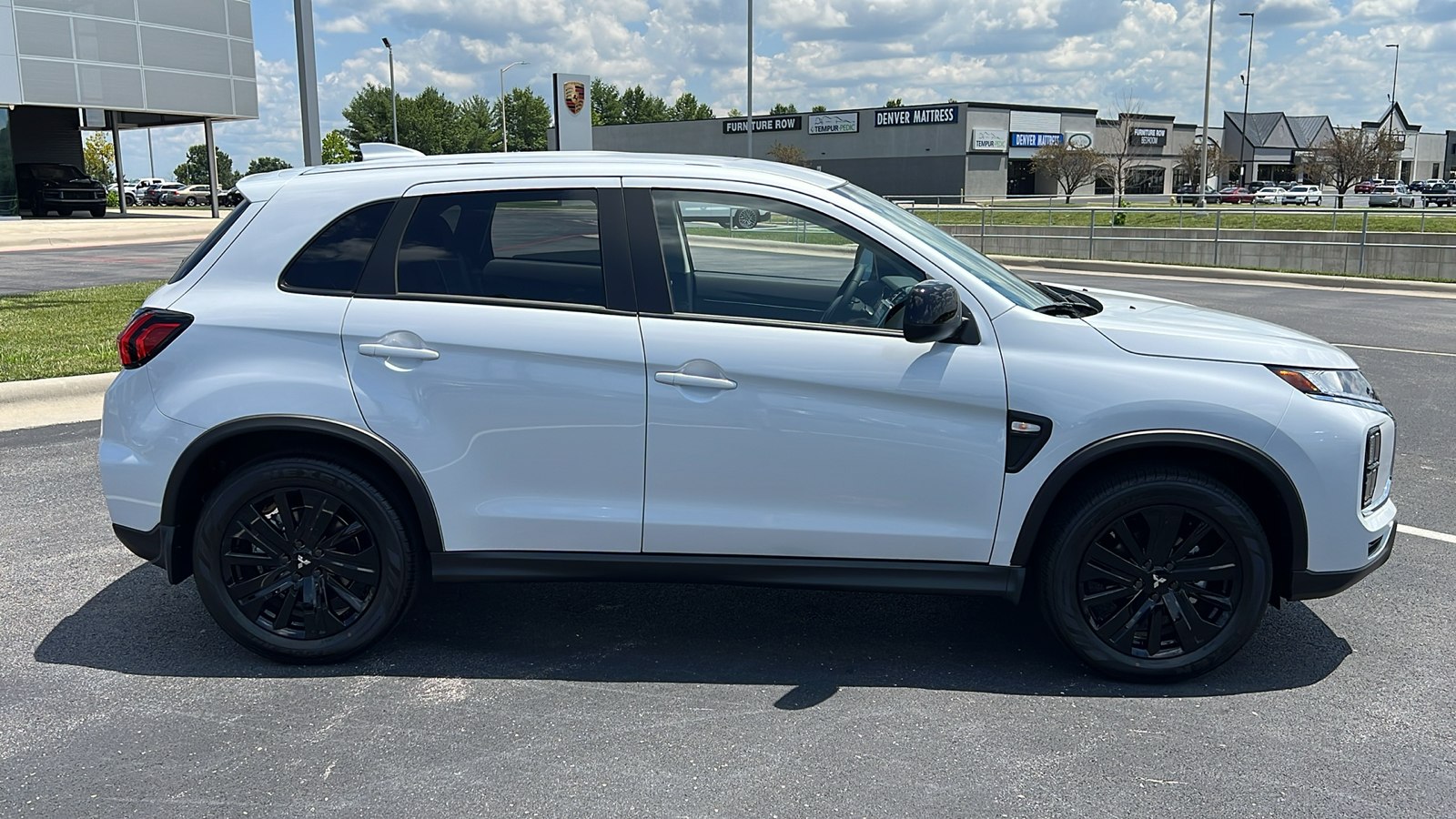 2024 Mitsubishi Outlander Sport LE 13