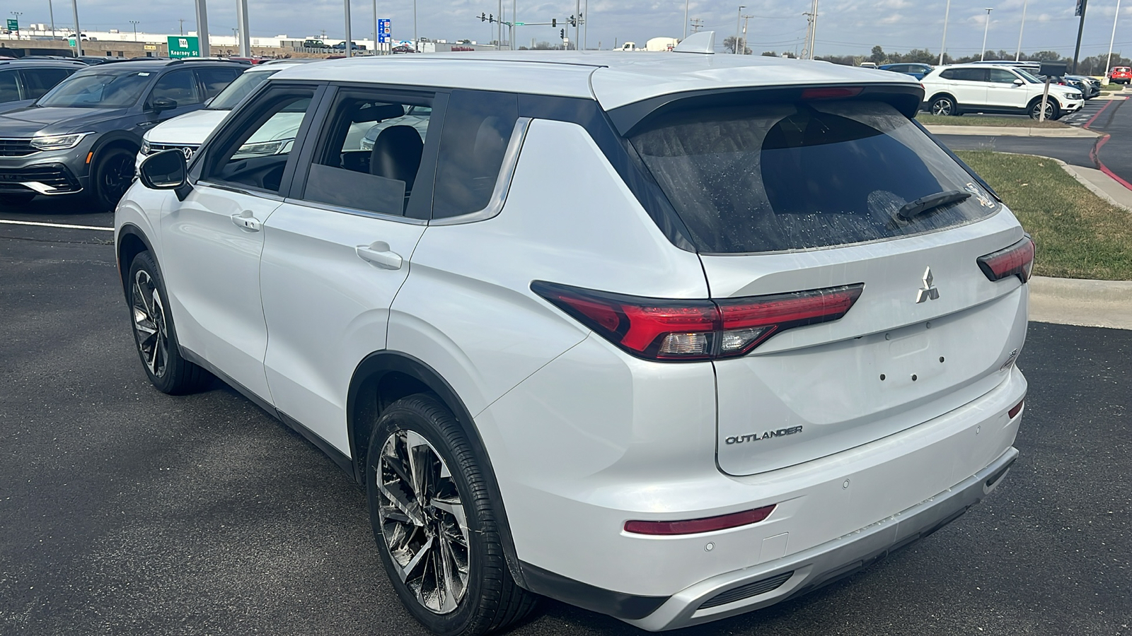 2022 Mitsubishi Outlander SE 4