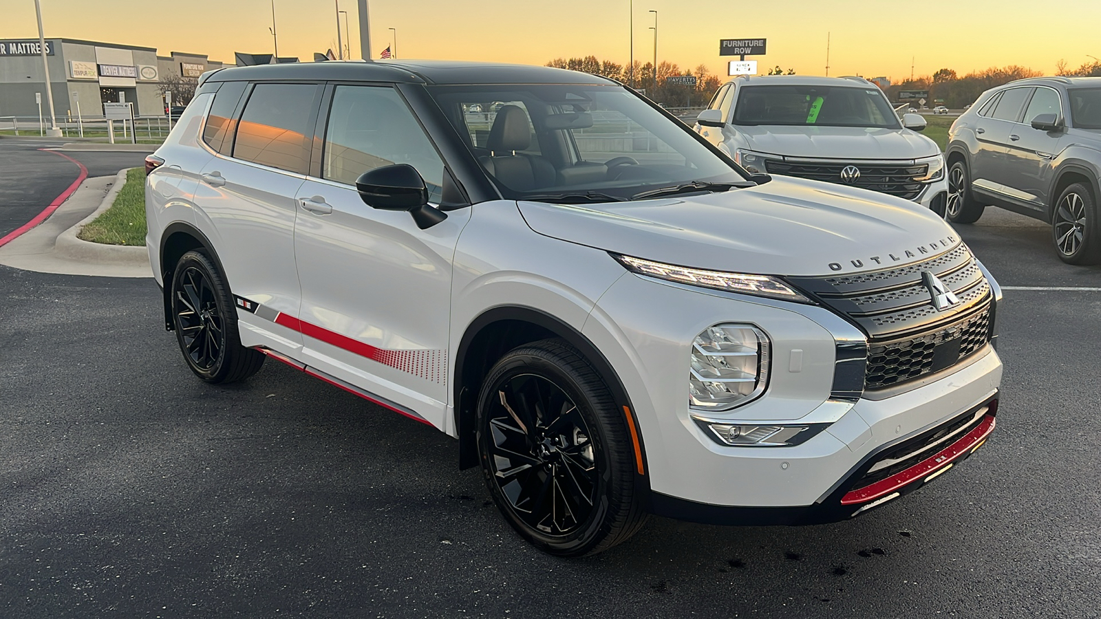 2024 Mitsubishi Outlander SE 10