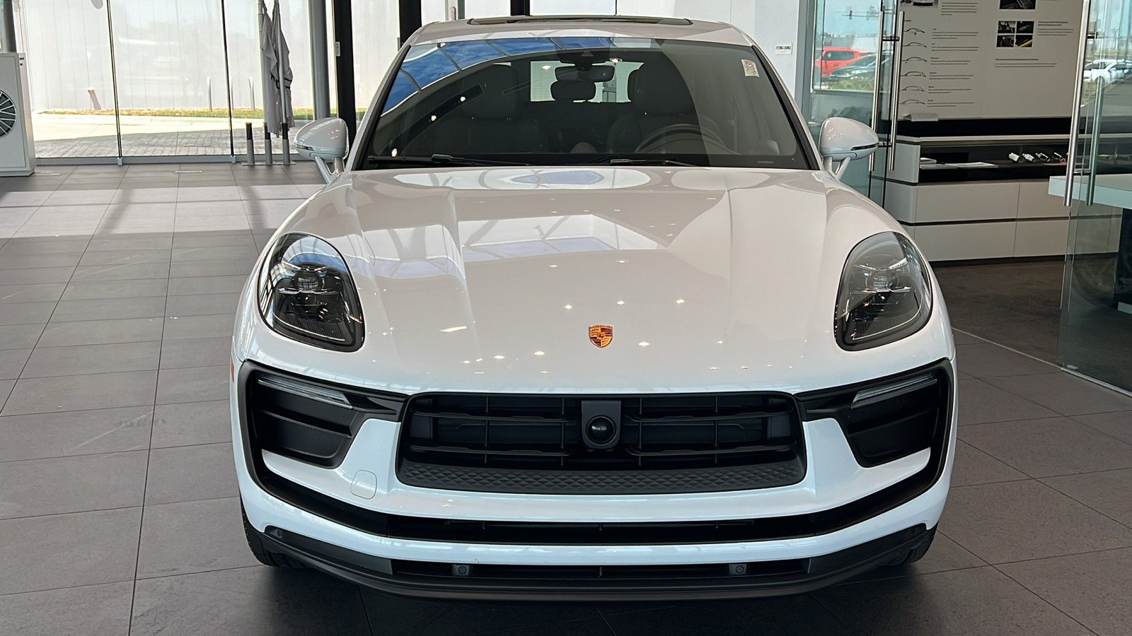 2023 Porsche Macan  3