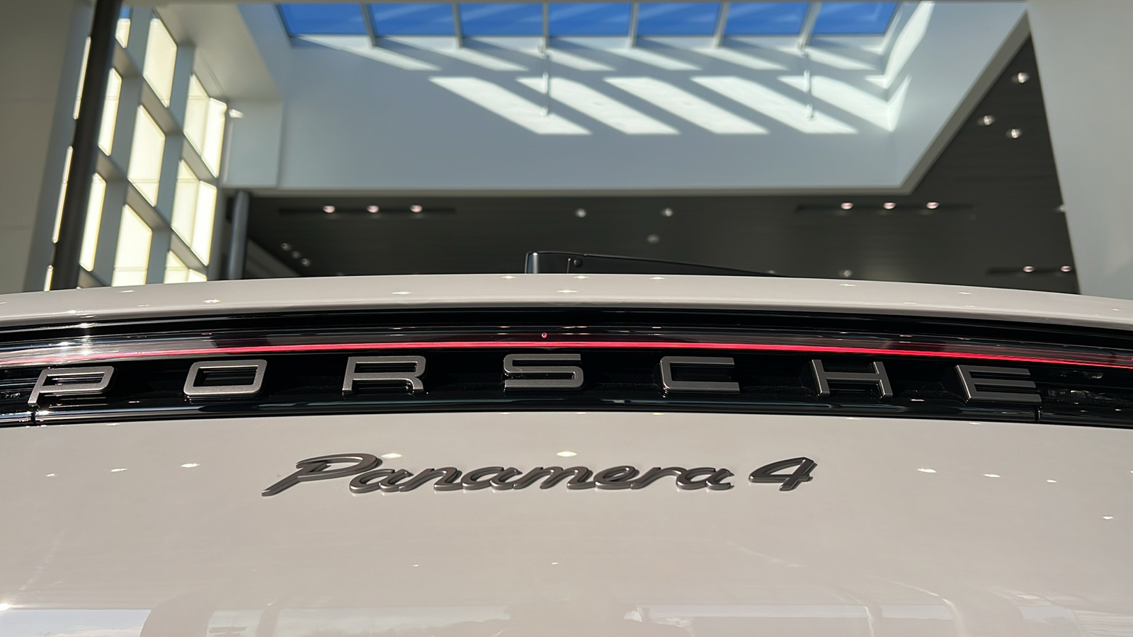 2023 Porsche Panamera  12