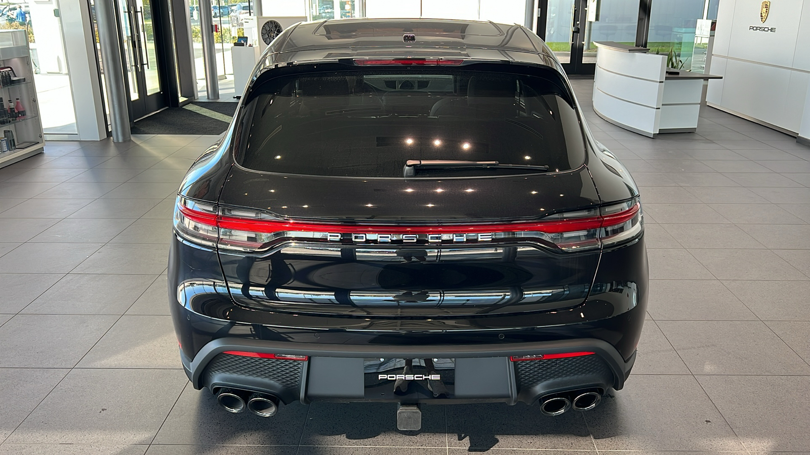 2024 Porsche Macan  10