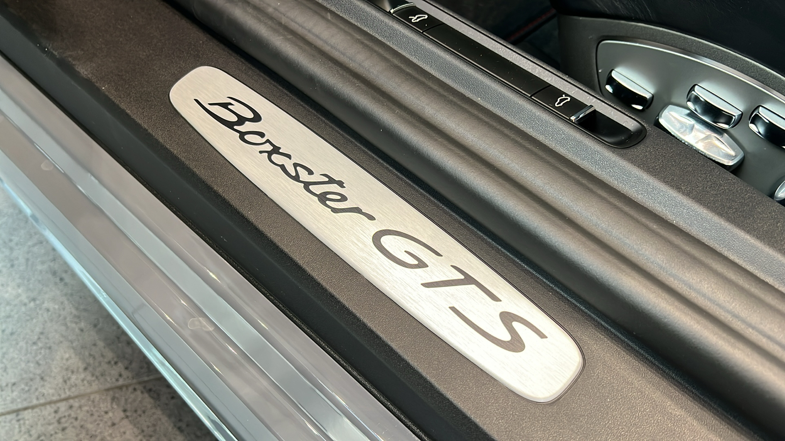 2024 Porsche 718 Boxster GTS 4.0 31
