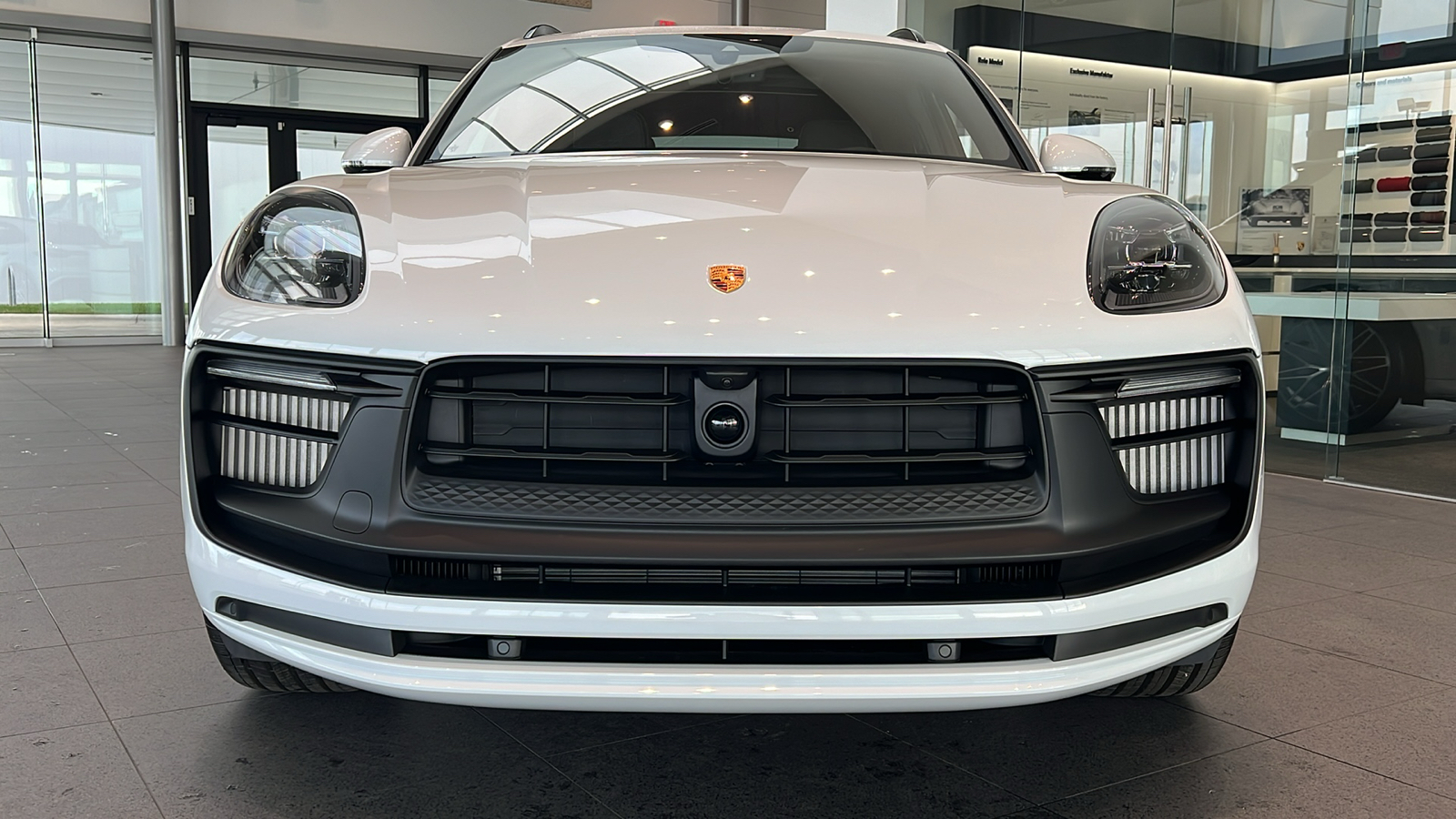 2024 Porsche Macan GTS 2