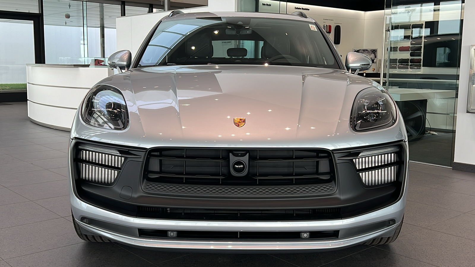 2024 Porsche Macan GTS 2