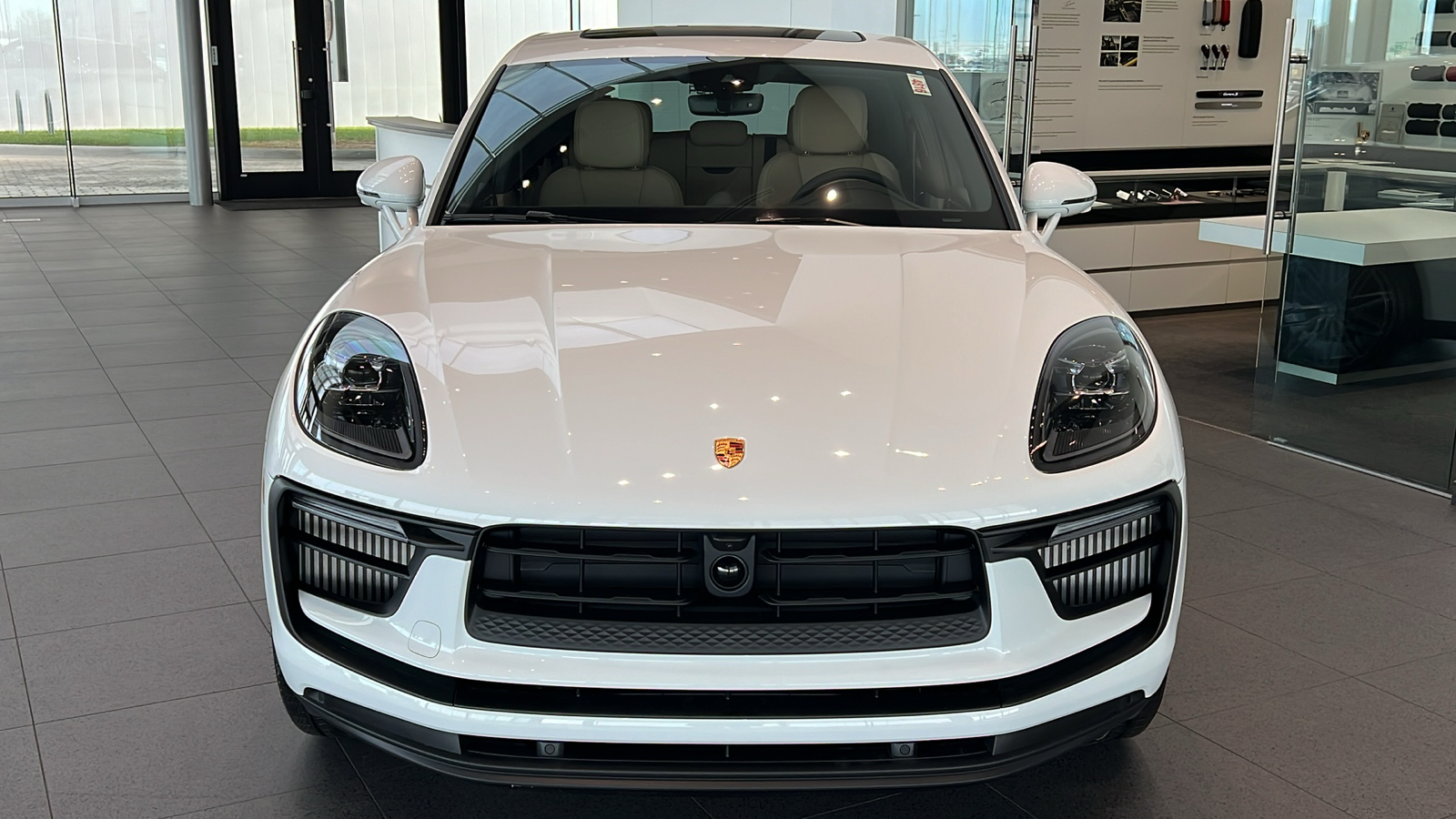 2024 Porsche Macan S 3