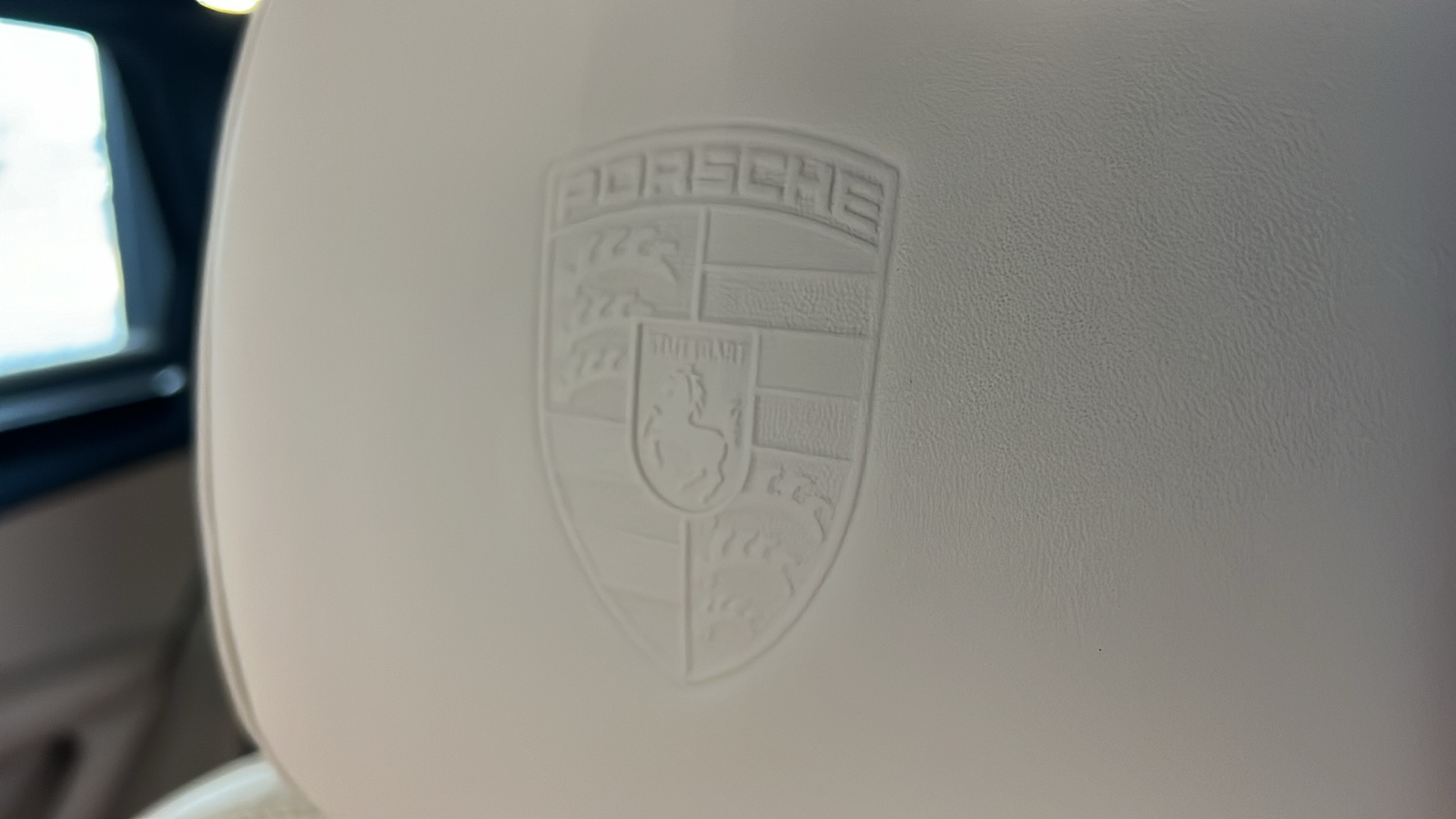 2024 Porsche Macan S 36