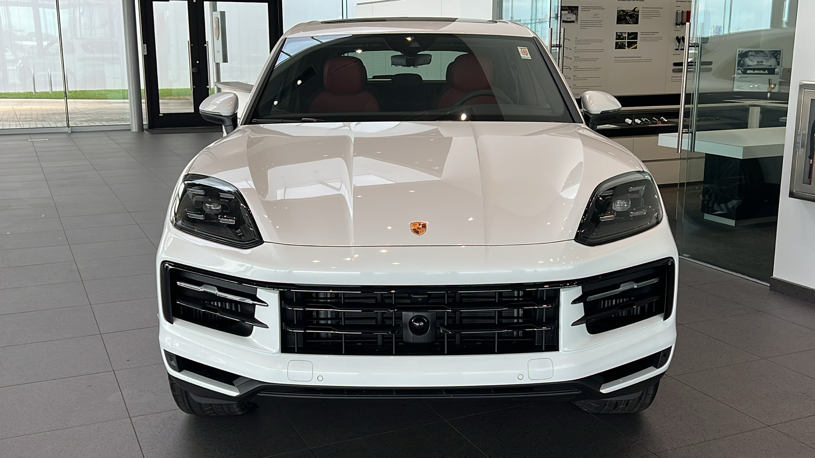 2024 Porsche Cayenne Base 3