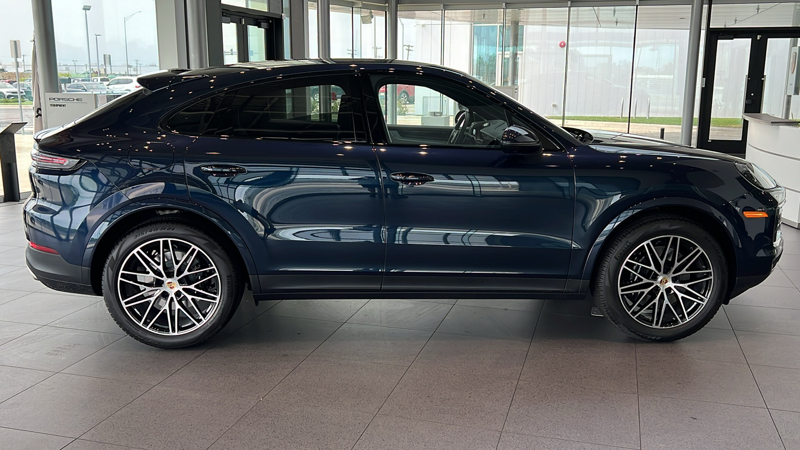 2024 Porsche Cayenne Coupe 17