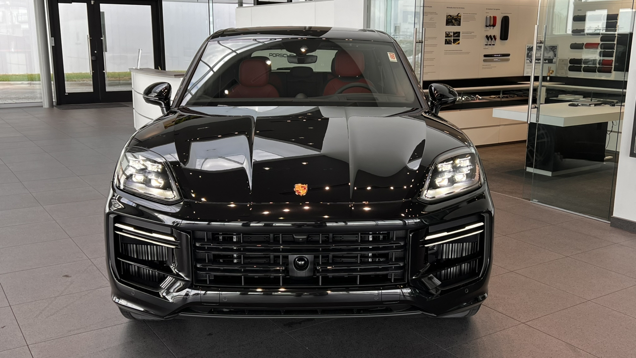 2024 Porsche Cayenne Turbo E-Hybrid 3