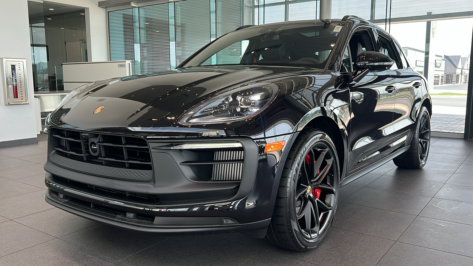 2024 Porsche Macan GTS 1