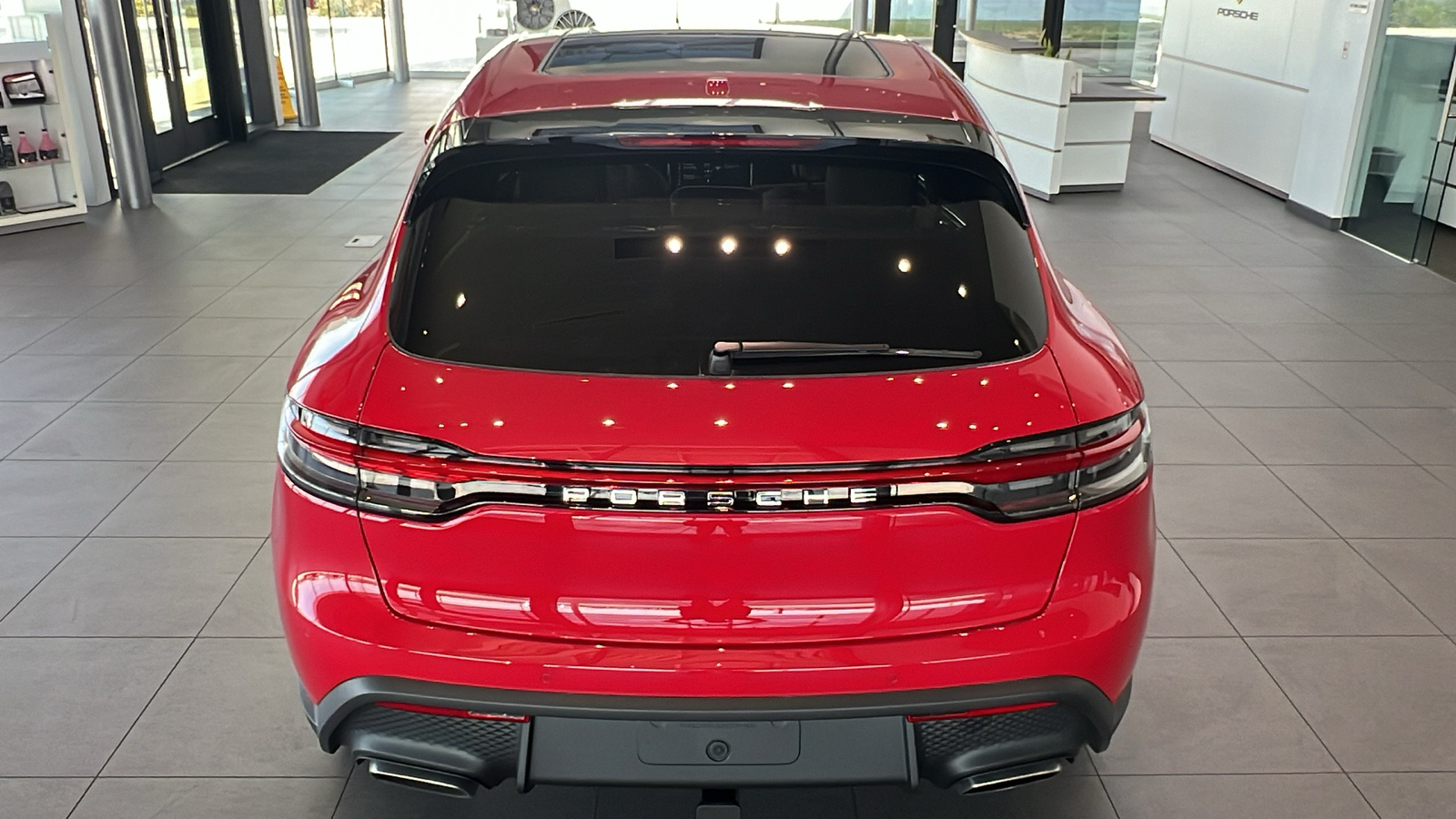 2025 Porsche Macan Base 10