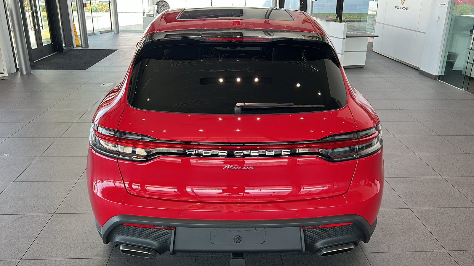 2024 Porsche Macan Base 10