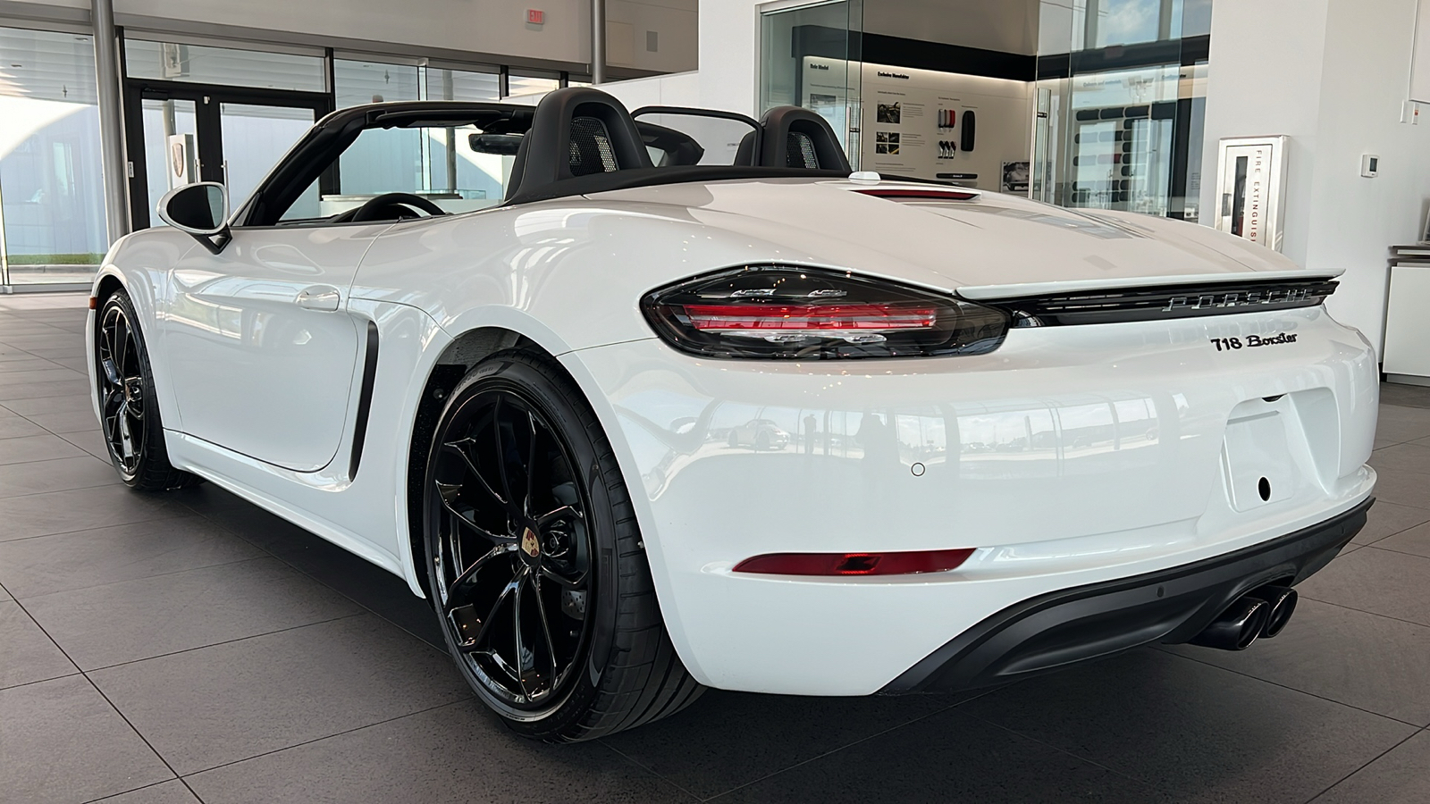 2024 Porsche 718 Boxster Base 9