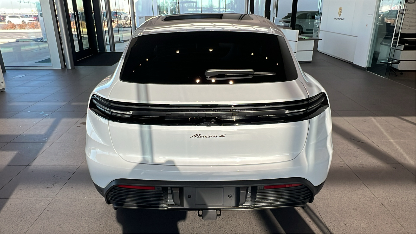 2024 Porsche Macan 4 Electric 10