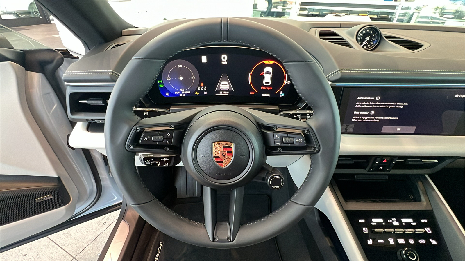 2024 Porsche Macan 4 Electric 27