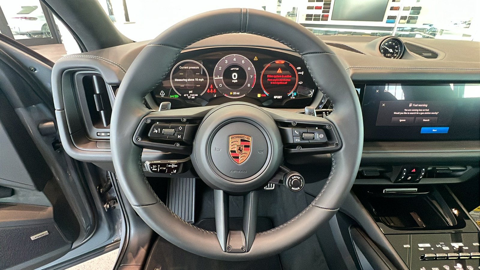 2025 Porsche Cayenne GTS 28