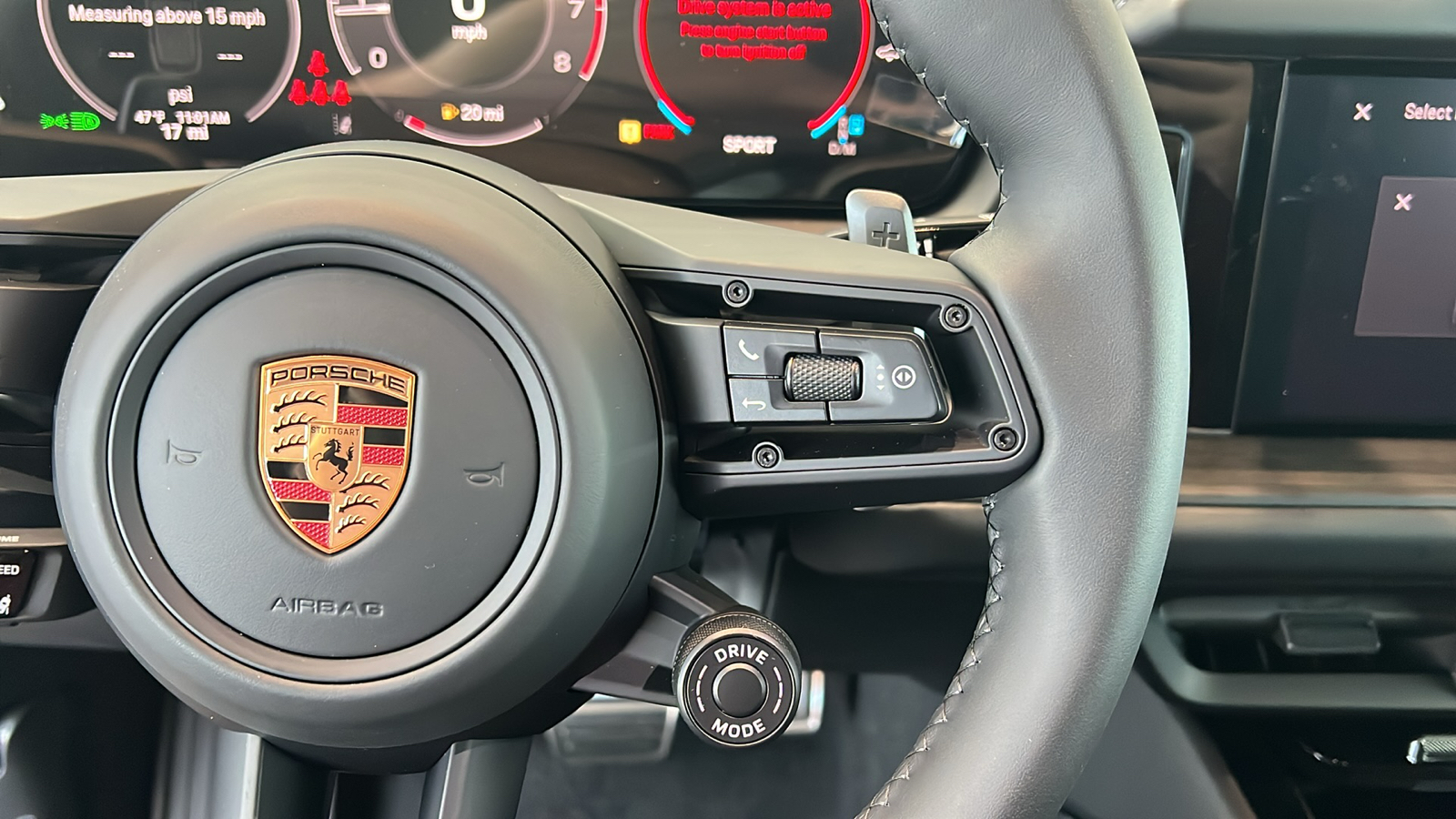 2025 Porsche Cayenne GTS 30