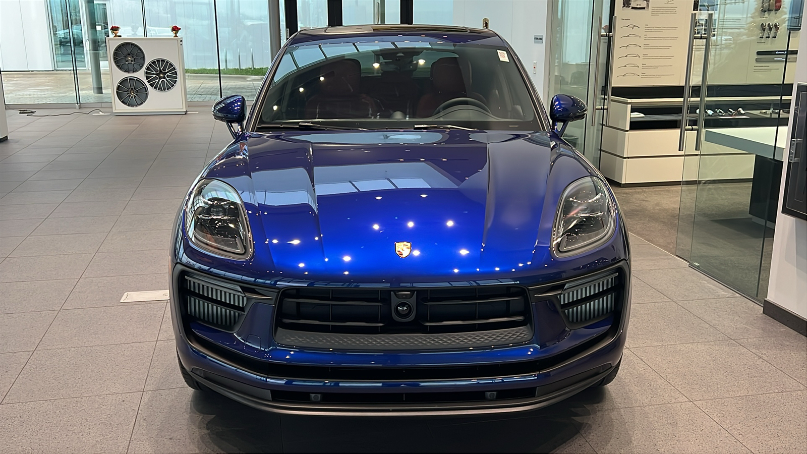 2025 Porsche Macan S 3