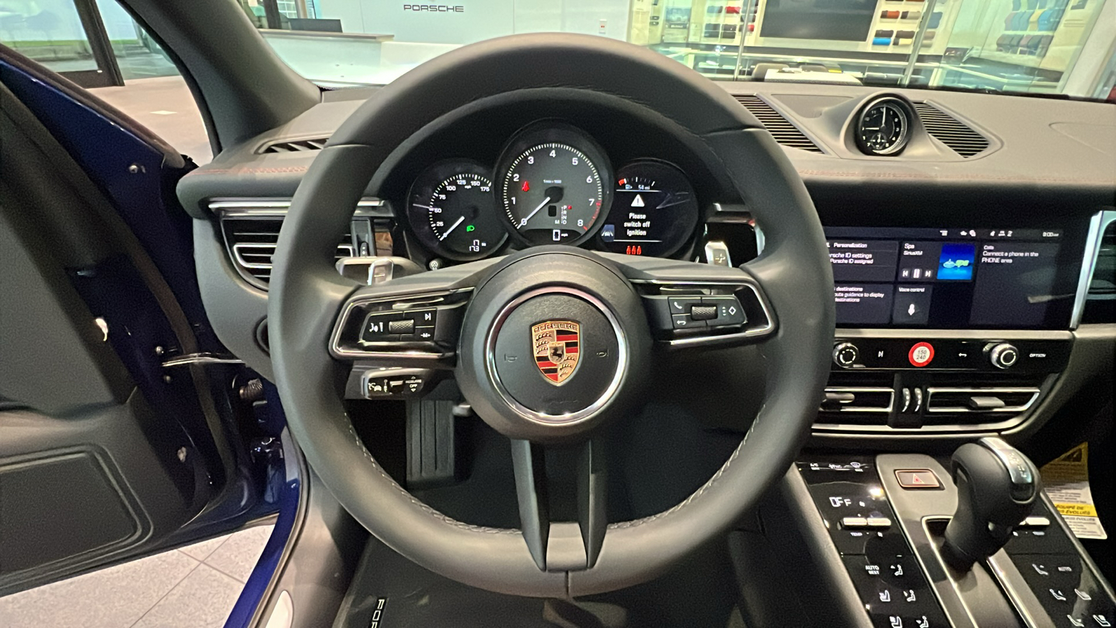 2025 Porsche Macan S 28