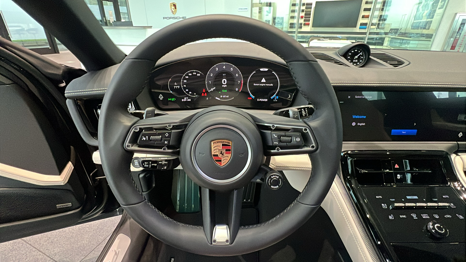 2025 Porsche Panamera 4 E-Hybrid 28