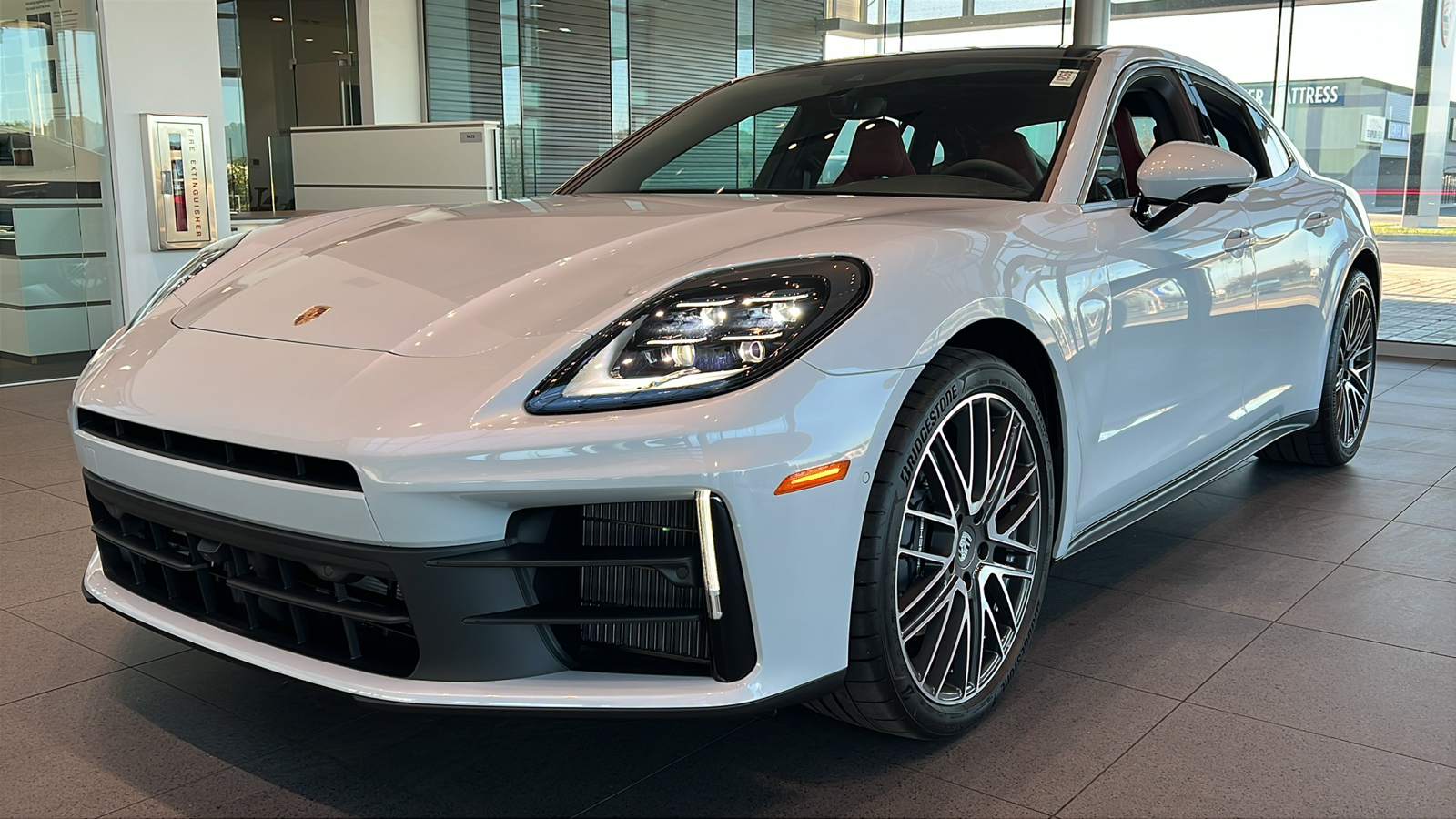 2025 Porsche Panamera Base 1