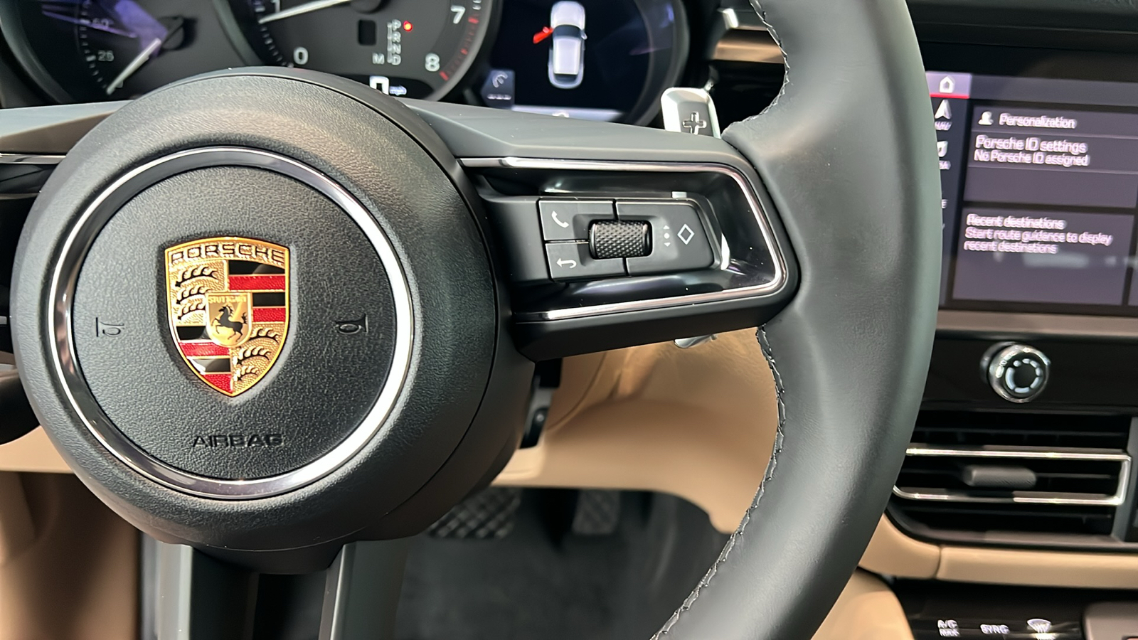 2025 Porsche Macan Base 30