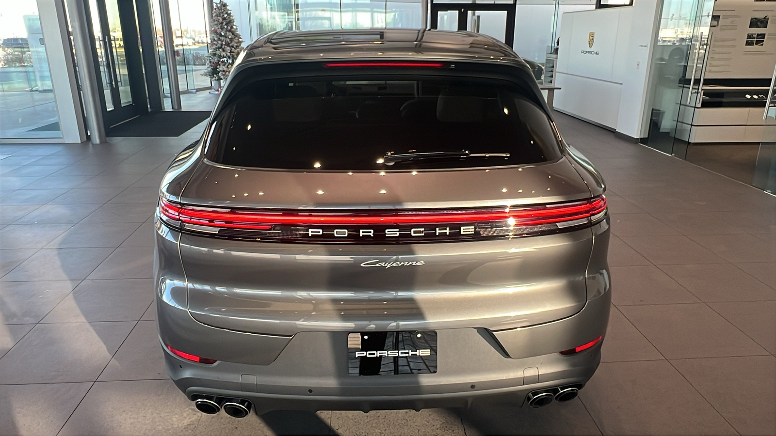 2025 Porsche Cayenne Base 11