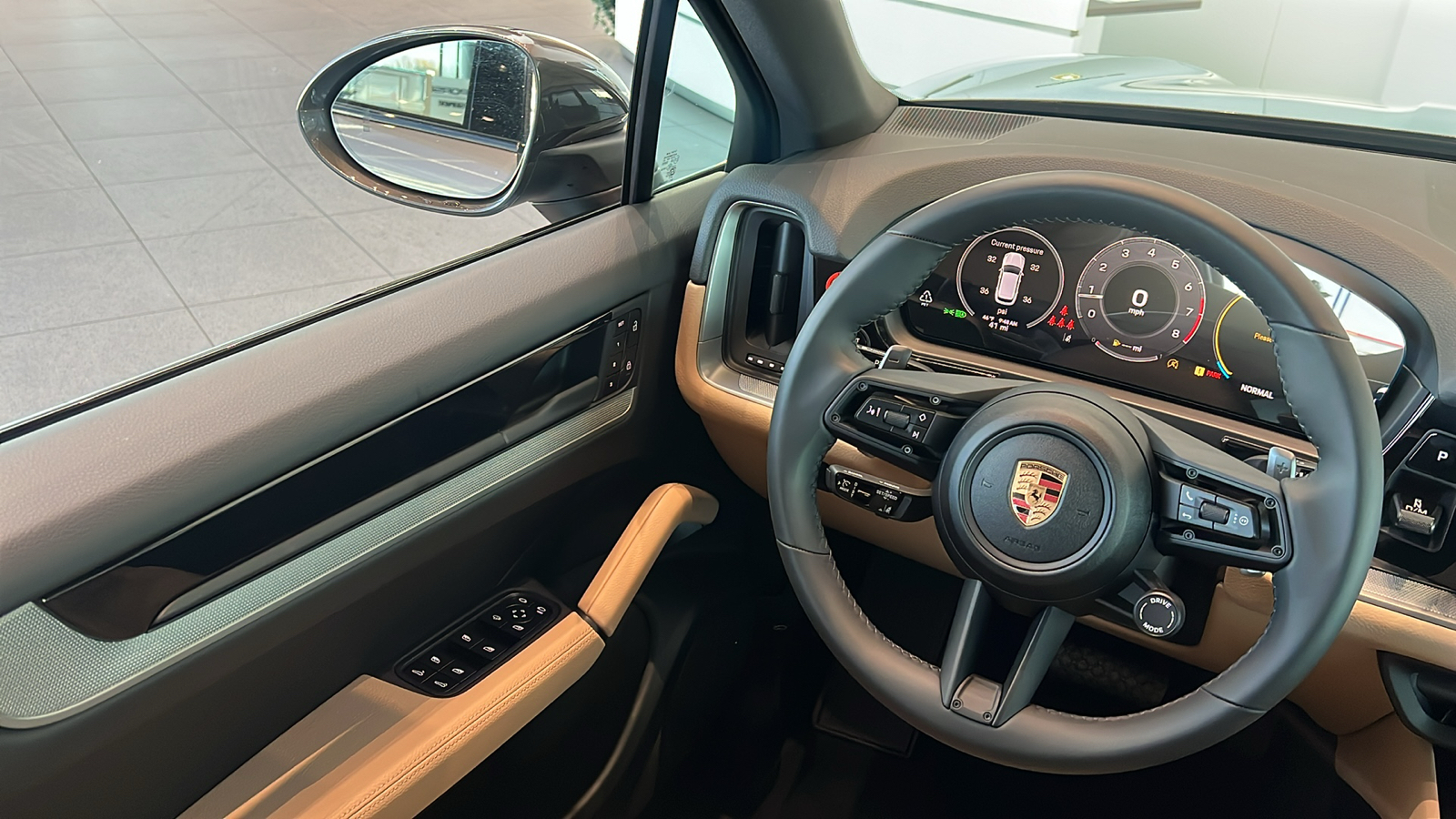 2025 Porsche Cayenne Base 23