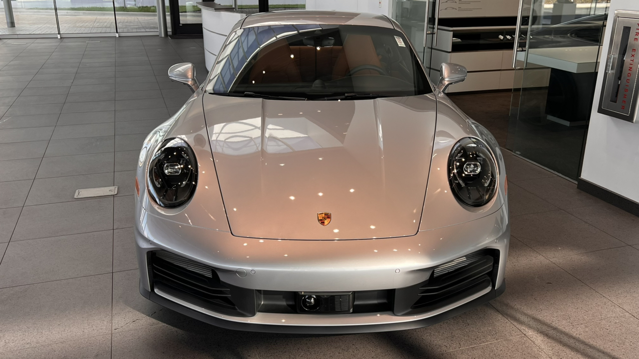 2025 Porsche 911  3