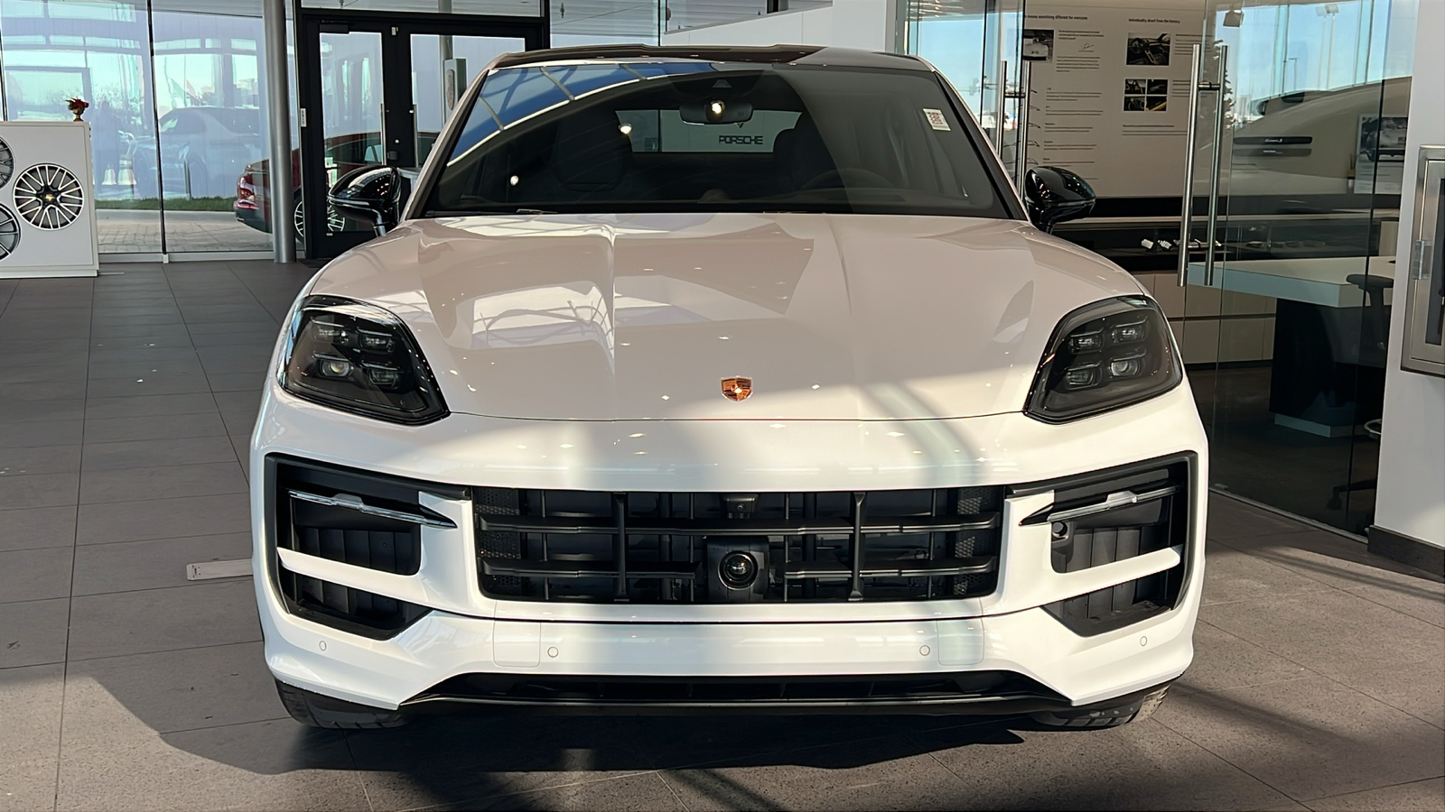 2025 Porsche Cayenne GTS Coupe 3